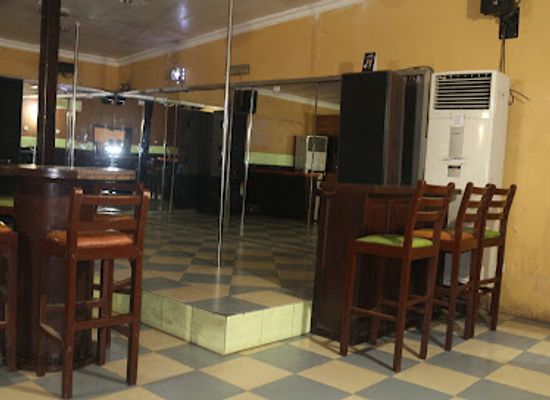 nigeria/igbo/bar/the-pub-restaurant-bar