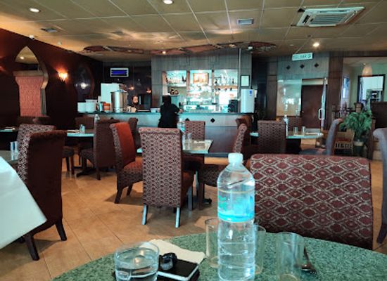 brunei/lamunin/bar/le-taj-restaurant