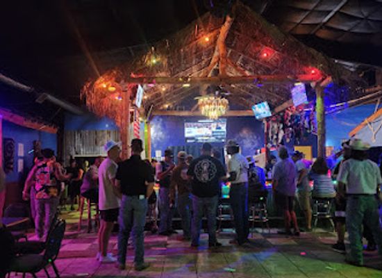 texas/piney-woods/bar/texas-beach-club