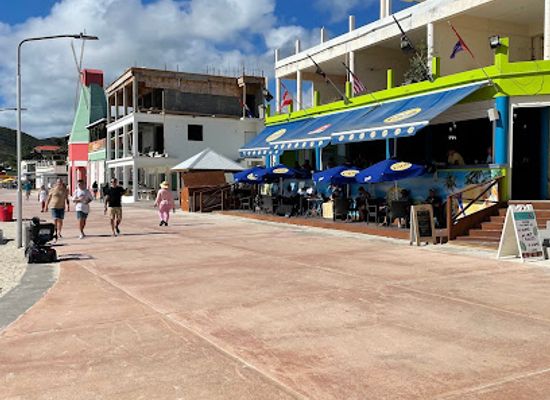 sint-maarten/philipsburg/bar/thirsty-pirate