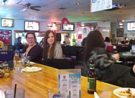 wisconsin/sturgeon-bay/bar/apple-valley-lanes-chaser-s-sports-bar-grill