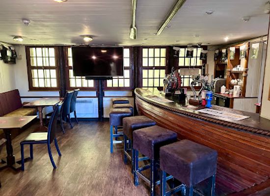 guernsey/st-andrew/bar/albion-house-tavern