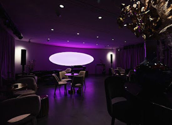 switzerland/engadin/bar/james-turrel-room