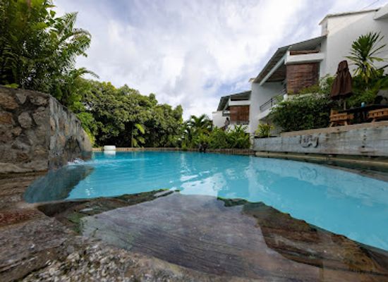 seychelles/victoria/bar/coco-loco-pool-bar