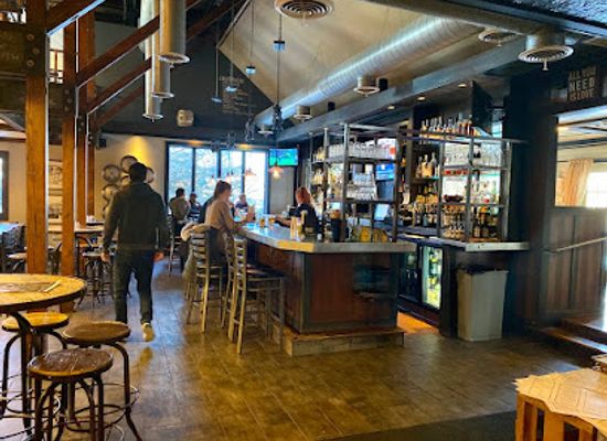 connecticut/ski-sundown/bar/republic-gastropub