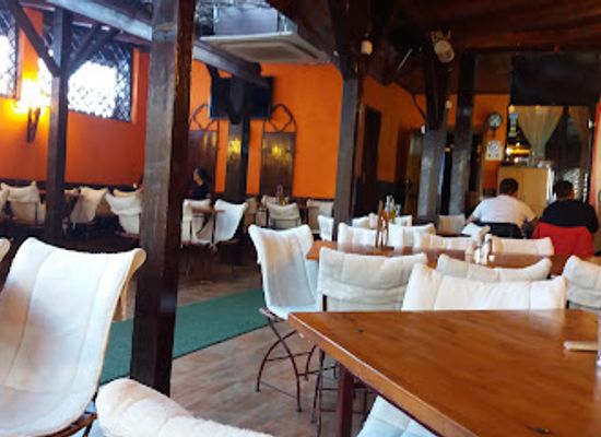 romania/braila/bar/after-dark