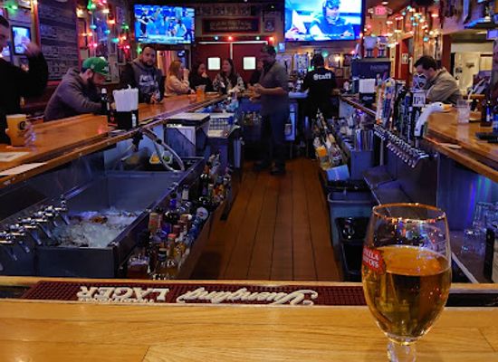 connecticut/stamford/springdale/bar/vinny-s-backyard-restaurant-and-bar