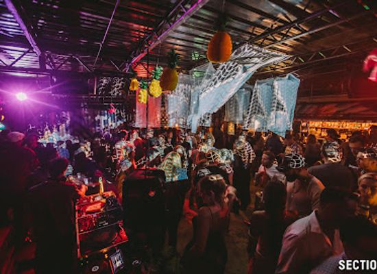 australia/southern-western-australia/bar/section-8