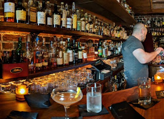washington/seattle/bar/bathtub-gin-co