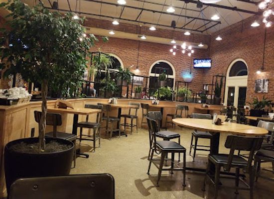 indiana/the-uplands/bar/upland-columbus-pump-house