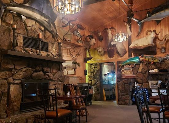 wyoming/hot-springs-county/bar/thermopolis-safari-club