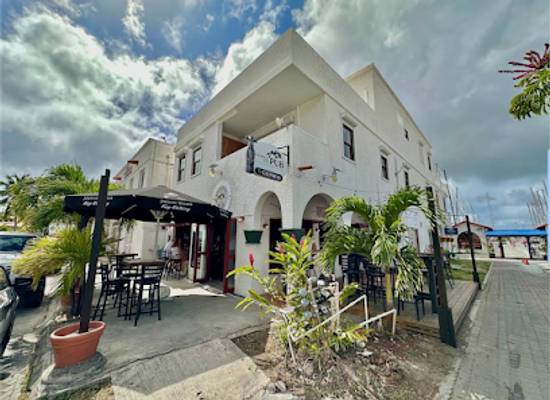 sint-maarten/simpson-bay/bar/huppel-the-pub