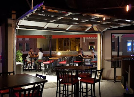 canada/winnipeg/osborne-village/bar/the-village-nightclub