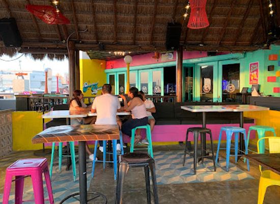 mexico/cancun/downtown-cancun/bar/cotorritos