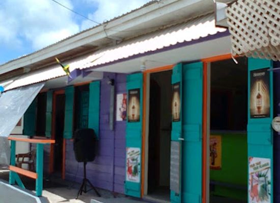 barbados/mullins/bar/the-oasis-sports-bar