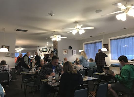 missouri/ha-ha-tonka-state-park/bar/rj-s-family-restaurant