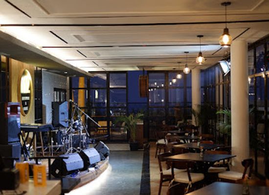 indonesia/banten/bar/twelve-degrees-rooftop-bar-lounge