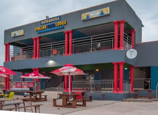 south-africa/mpumalanga/bar/chillas-club-lodge