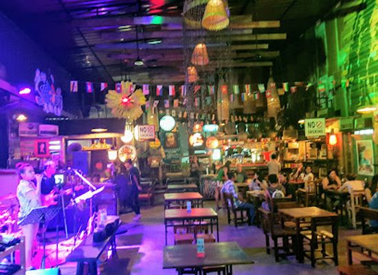 thailand/phuket/phuket-town/bar/the-library-phuket