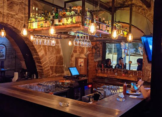 israel/judean-desert/bar/barrel-the-tap