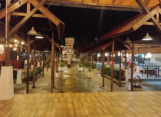 indonesia/southeast-papua/bar/inggandi-beach-resto-cafe