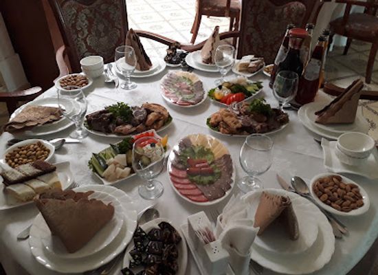tajikistan/khujand/bar/beliy-dom-white-house