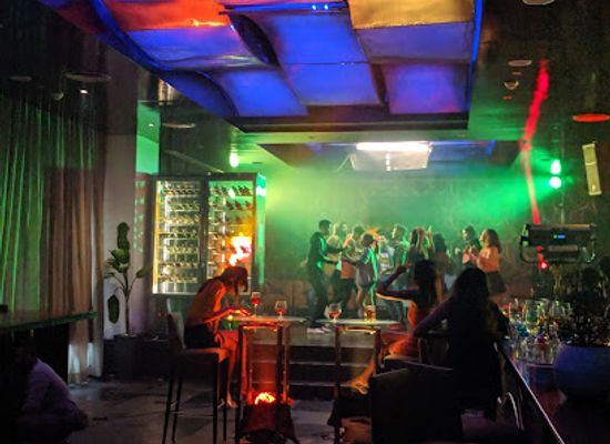 india/hyderabad/bar/iq-the-lounge-bar