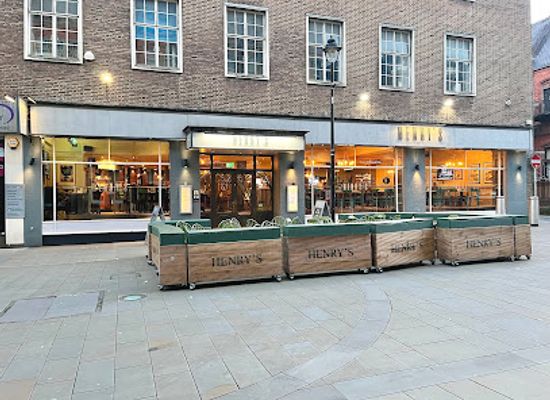 united-kingdom/cardiff/city-centre/bar/henry-s-cafe-bar-cardiff