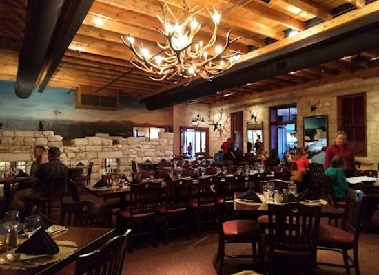 texas/enchanted-rock-state-natural-area/bar/crossroads-saloon-and-steakhouse
