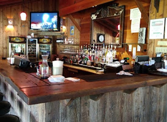 texas/edwards-plateau/bar/hitchin-post-steak-house