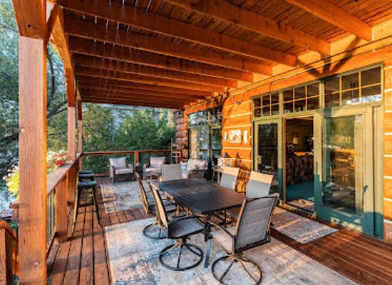 montana/flathead-lake/bar/kelly-s-casino-and-bar-bigfork