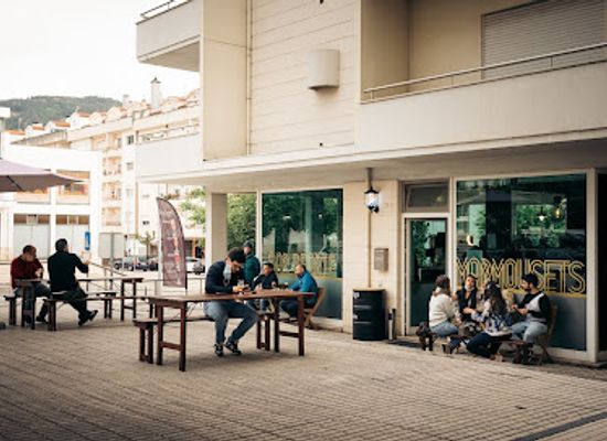 portugal/serra-da-lousa/bar/barbearia-marmousets