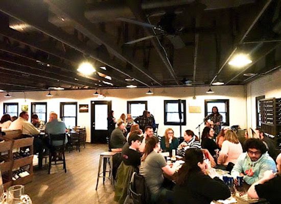 kentucky/appalachian-plateau/bar/the-grape-vines-wine-bar