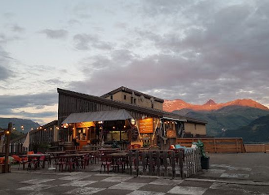 france/ecrins-national-park/bar/le-schuss