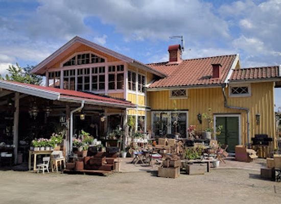 sweden/bohuslan/bar/karrstegens-gard-pa-berg-ab