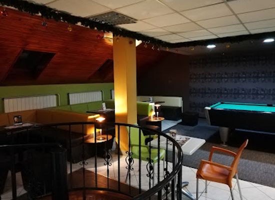 hungary/vac/bar/hbh-kocsma-sorozo