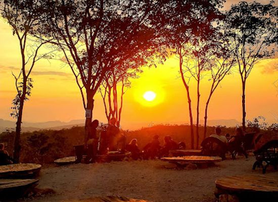 brazil/chapada-dos-veadeiros-national-park/bar/bar-do-mirante