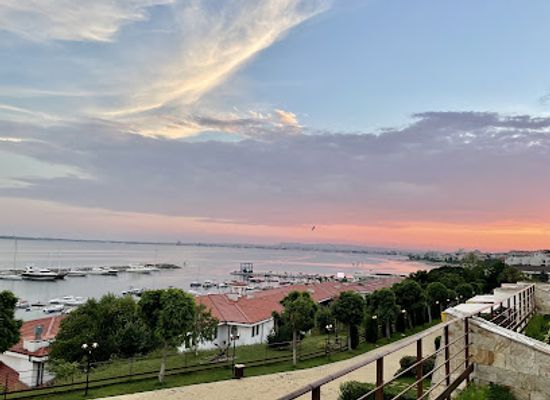 bulgaria/black-sea-coast/bar/bar-by-the-sea