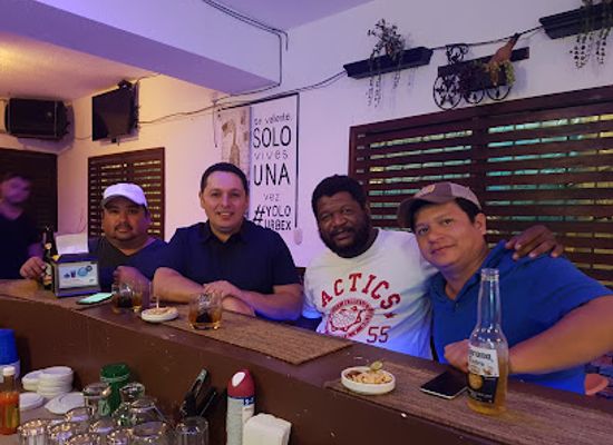 guatemala/flores/bar/urbex