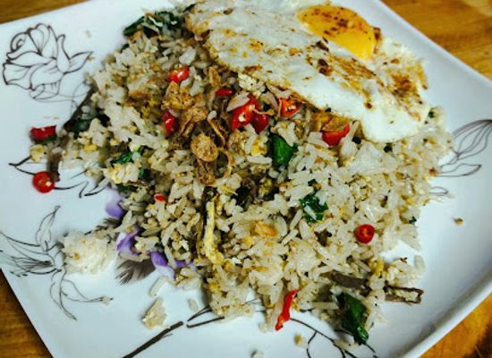 brunei/bukit-sawat/bar/m-cafe-livecook-and-grill-lumut