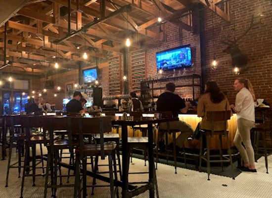 north-carolina/hendersonville/bar/the-poe-house