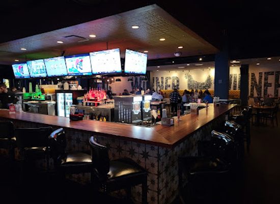 florida/tampa/channelside/bar/splitsville-tiki-social