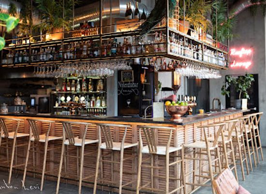 iceland/southern-region/bar/cocktail-lounge-kormaks-skjaldar