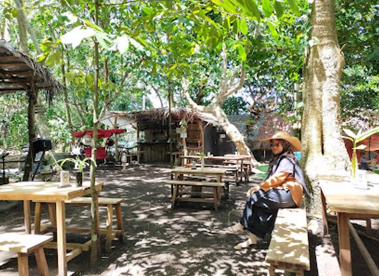 indonesia/maluku/bar/wallang-pasir-putih-malole