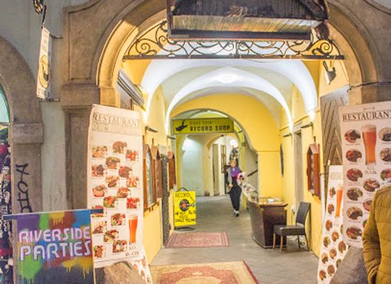 czechia/bohemian-paradise/bar/clock-tower-bar-crawl