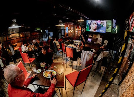 peru/salkantay-trail/bar/la-fabrica-sports-bar