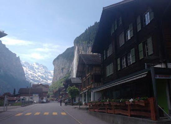 switzerland/lauterbrunnen-valley/bar/base-cafe