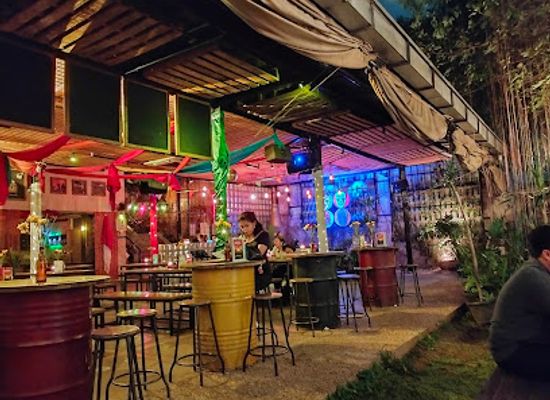indonesia/semarang/kota-lama/bar/sakapatat-beer-garden-resto