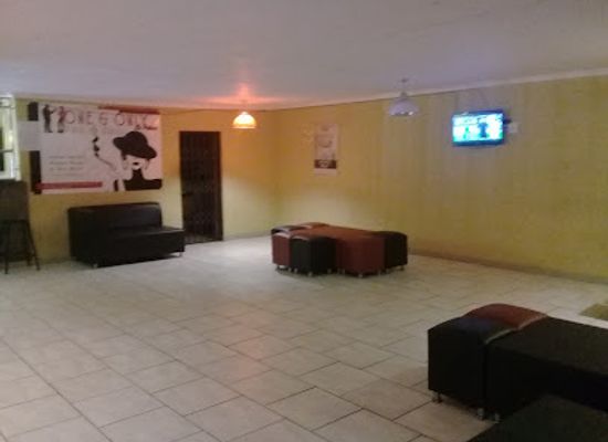 south-africa/zululand/bar/le-palace-pub-and-grill