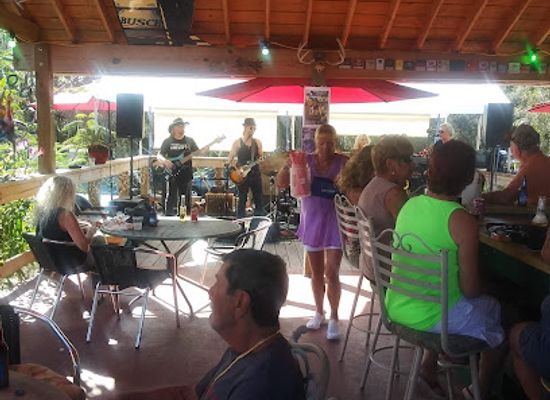 florida/sun-coast/bar/carlie-lynne-s